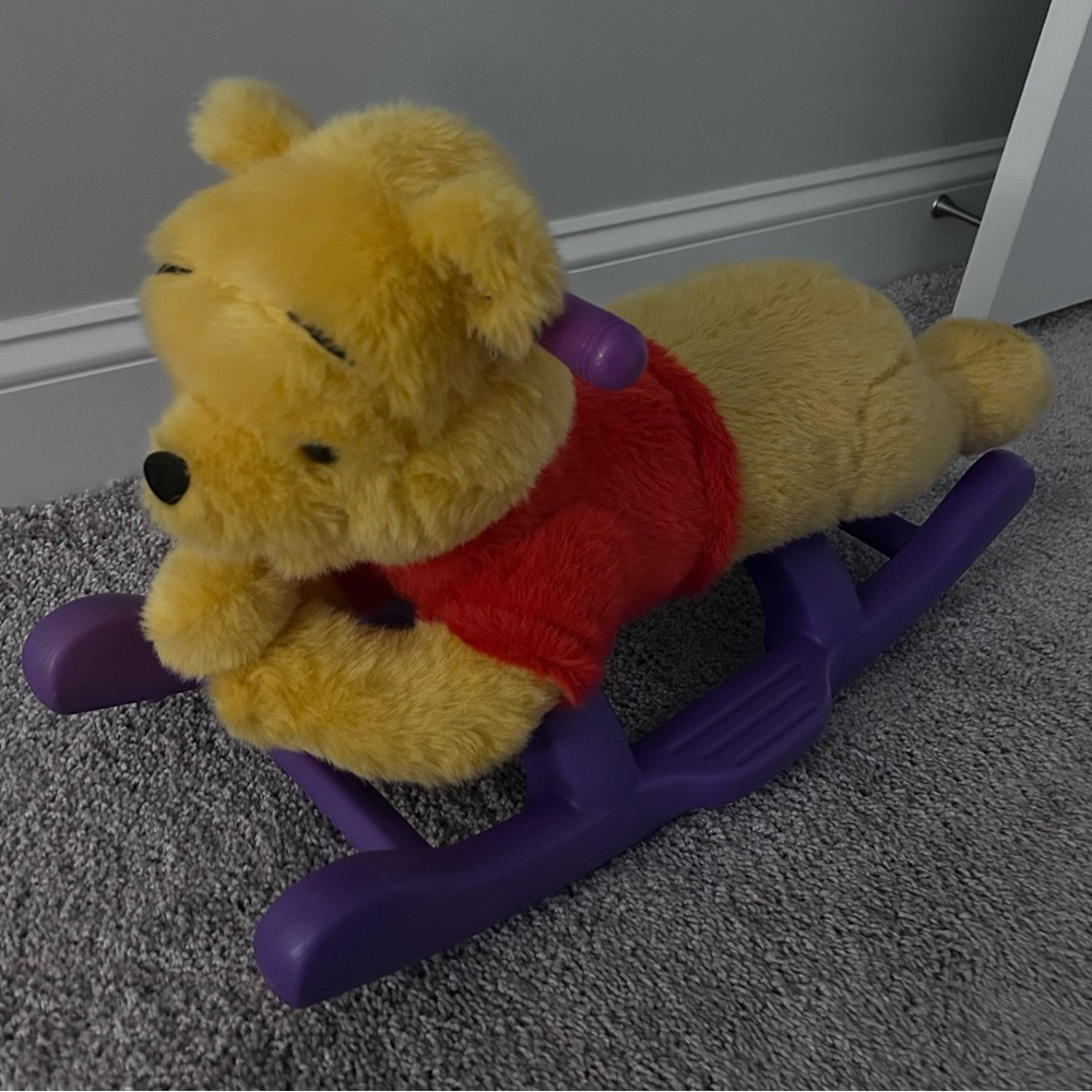 Vintage Disney Winnie the Pooh Singing Plush Toddler Rocker